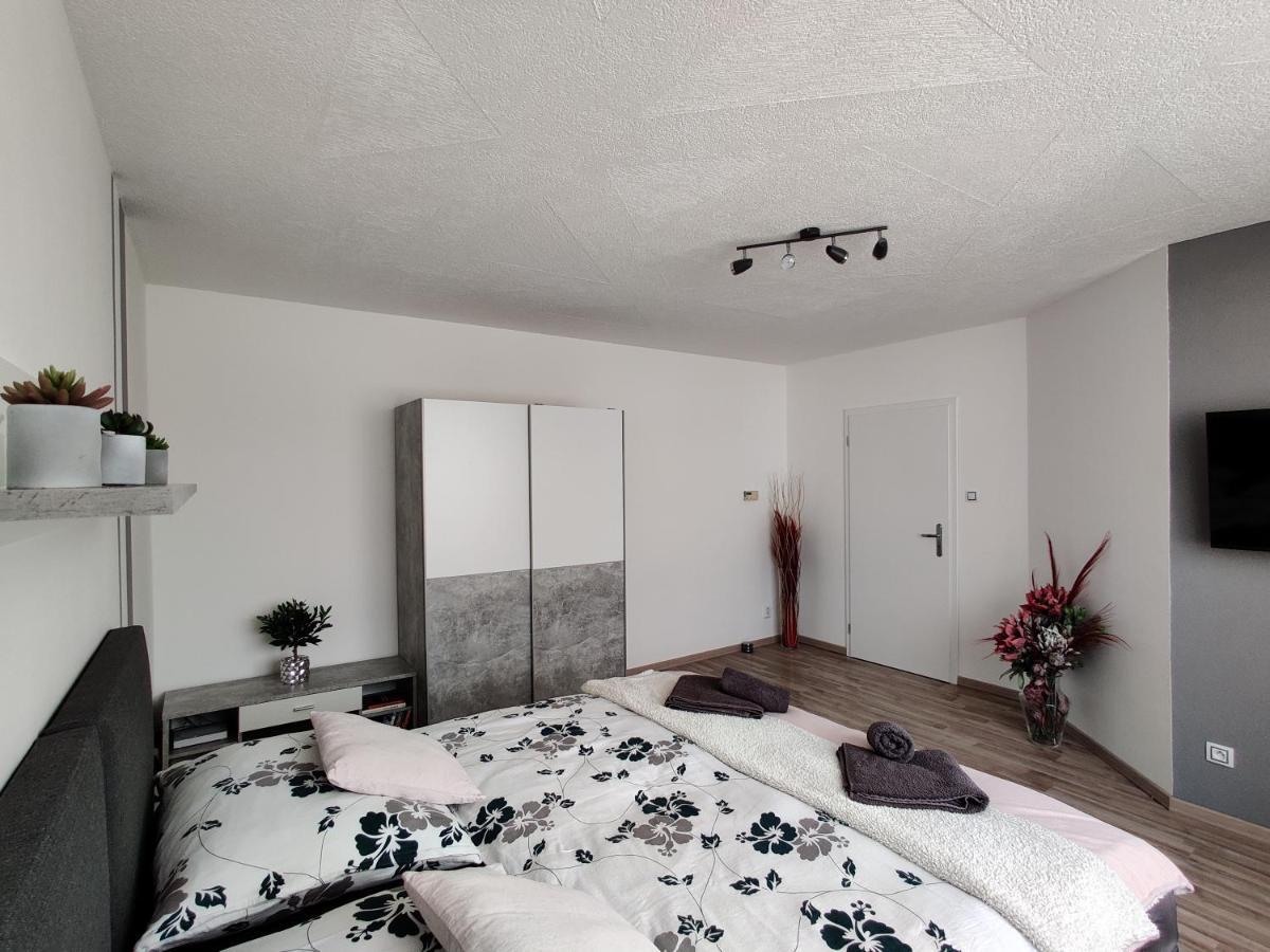Apartmany V Nasem Ołomuniec Zewnętrze zdjęcie
